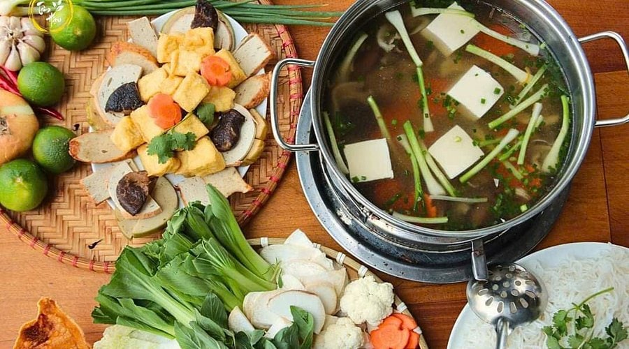 Tại Tâm Hậu, từng món ăn được chế biến từ nguyên liệu tươi sạch, giữ trọn vị tự nhiên, để bạn an tâm thưởng thức và an nhiên sống khỏe 